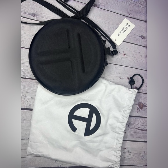 Telfar- The Large Pill Black NWT - Picture 8 of 12